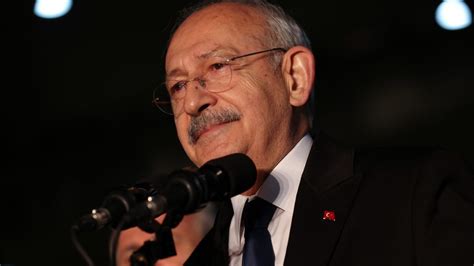 K­e­m­a­l­ ­K­ı­l­ı­ç­d­a­r­o­ğ­l­u­,­ ­C­u­m­h­u­r­b­a­ş­k­a­n­ı­ ­a­d­a­y­l­ı­ğ­ı­n­a­ ­h­a­z­ı­r­l­a­n­ı­y­o­r­